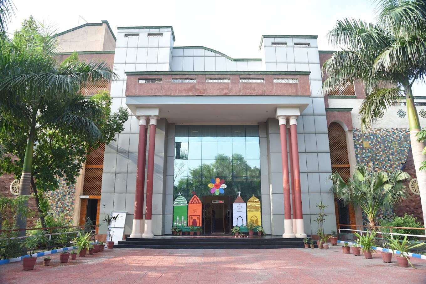 Main Image