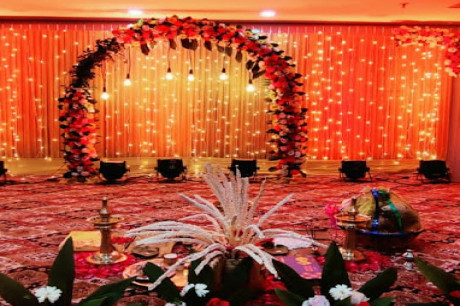 Golden Leaf Banquet